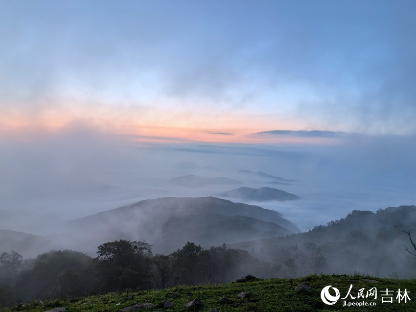 紅日、群山、薄霧、云海……通化縣四方山的日出盛景你見過嗎？